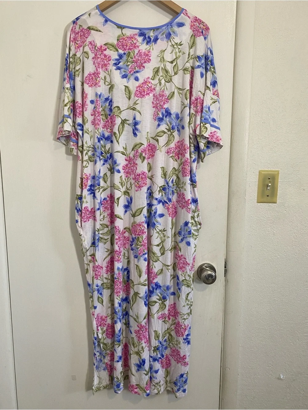 Tommy Bahama Women's Sleepwear Gown L/XL Floral Soft Pocket Comfy Stretch